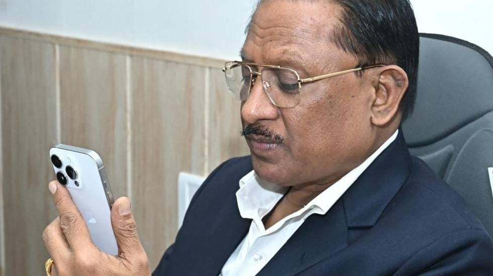 मुख्यमंत्री साय ने हेलन केलर अवार्ड से सम्मानित कलाकार बसंत ... - CG Sandesh