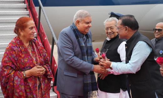 उप राष्ट्रपति जगदीप धनखड़ का राज्यपाल और मुख्यमंत्री ने पुष्प... - CG Sandesh