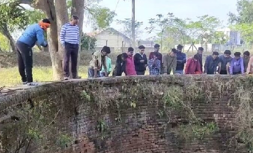 बागबाहरा : कुआं में गिरने से 22 वर्षीय युवक की मौत - CG Sandesh