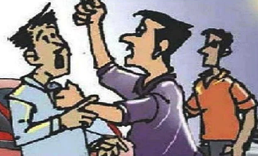 बागबाहरा : मोहल्ले में गाड़ी धीरे चलाने के लिए कहने पर युवक क... - CG Sandesh