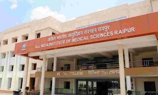 एम्स के ठेका कर्मचारियों की हड़ताल से OPD, IPD की व्यवस्थाएं... - CG Sandesh