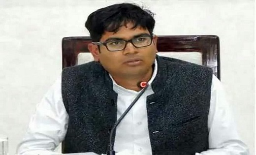 सरकार की बड़ी कार्यवाही: मनमानी करने वाले ठेकेदारों के 10 टे... - CG Sandesh