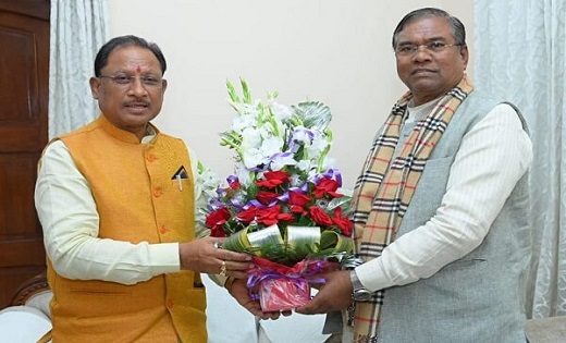 मुख्यमंत्री विष्णु देव साय से केन्द्रीय मंत्री फग्गन सिंह कु... - CG Sandesh