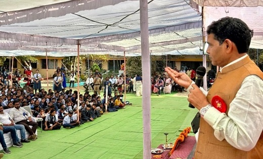जीवन मे सफलता के लिए पूरी लगन के साथ अध्ययन करें : टंक राम व... - CG Sandesh