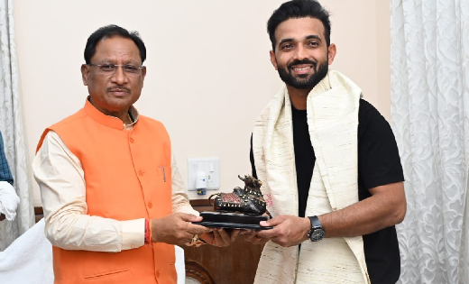 मुख्यमंत्री से क्रिकेटर रहाणे की पहुना में हुई मुलाकात - CG Sandesh