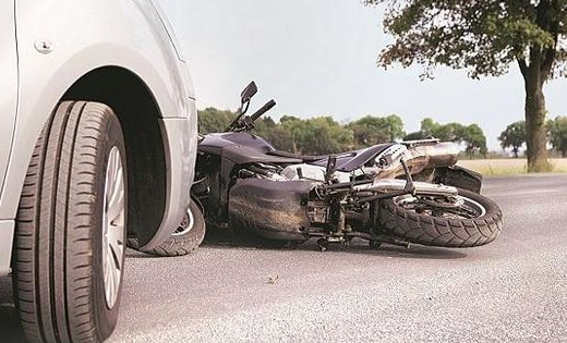 सरायपाली : कार की ठोकर से बाइक सवार की मौत
