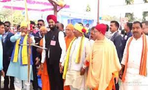 मुख्यमंत्री विष्णु देव साय ने तीर धनुष लेकर लक्ष्य पर साधा न... - CG Sandesh