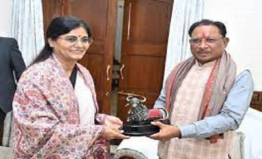 CM साय ने केंद्रीय राज्यमंत्री अनुप्रिया पटेल से की मुलाकात - CG Sandesh