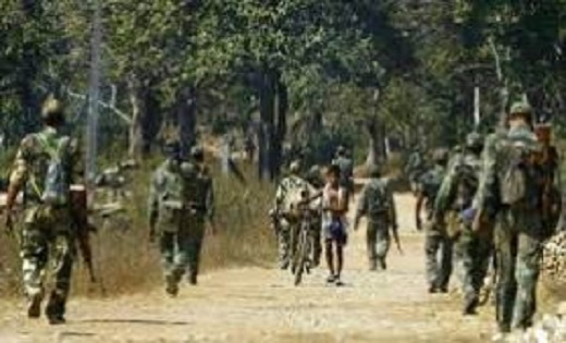 अपहृत मजदूर और ठेकेदार को नक्सलियों ने किया रिहा, सकुशल लौटे... - CG Sandesh