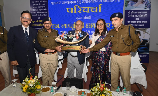 एक सड़क दुर्घटना पूरे परिवार की आर्थिक स्थिति तोड़ देती है : न... - CG Sandesh