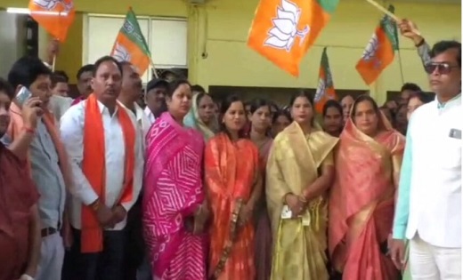 7 जनपद सदस्य और 10 सरपंच समेत सैकड़ों कांग्रेसी BJP में शामिल - CG Sandesh