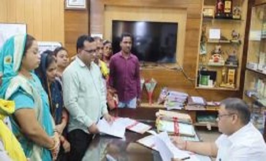 प्रभारी जनपद सीईओ के खिलाफ जनप्रतिनिधियों ने खोला मोर्चा, कल... - CG Sandesh