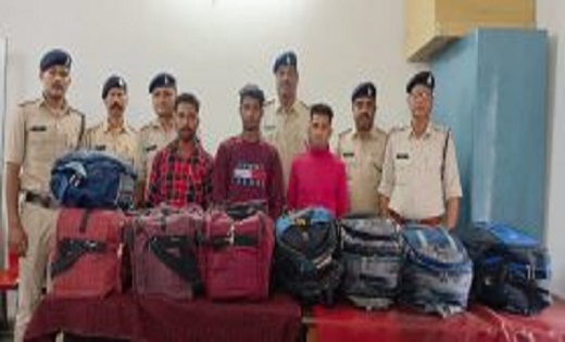 GRP ने रायपुर रेलवे स्टेशन से 3 गांजा तस्करों को किया गिरफ्त... - CG Sandesh