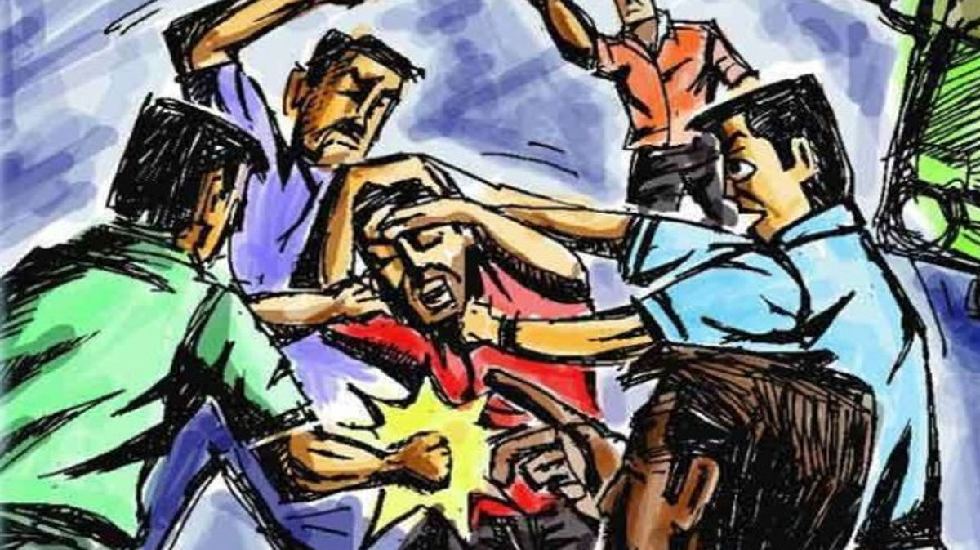 सांकरा : रोड़ में रास्ता रोककर की मारपीट, लूट लिए नगदी रकम, 1... - CG Sandesh