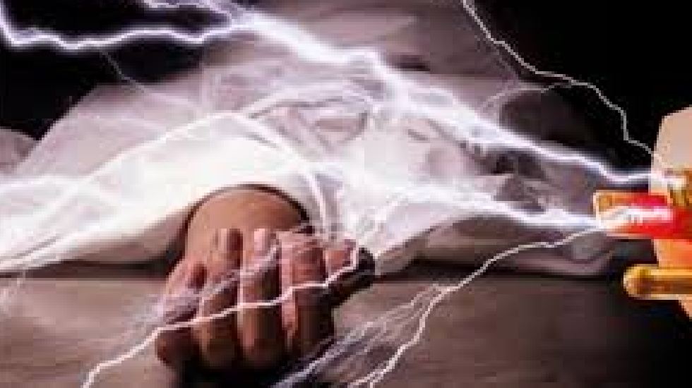 सरायपाली : लकड़ी बीनने गई बुजुर्ग महिला की करंट से मौत, खेत में गिरा हुआ था बिजली का तार