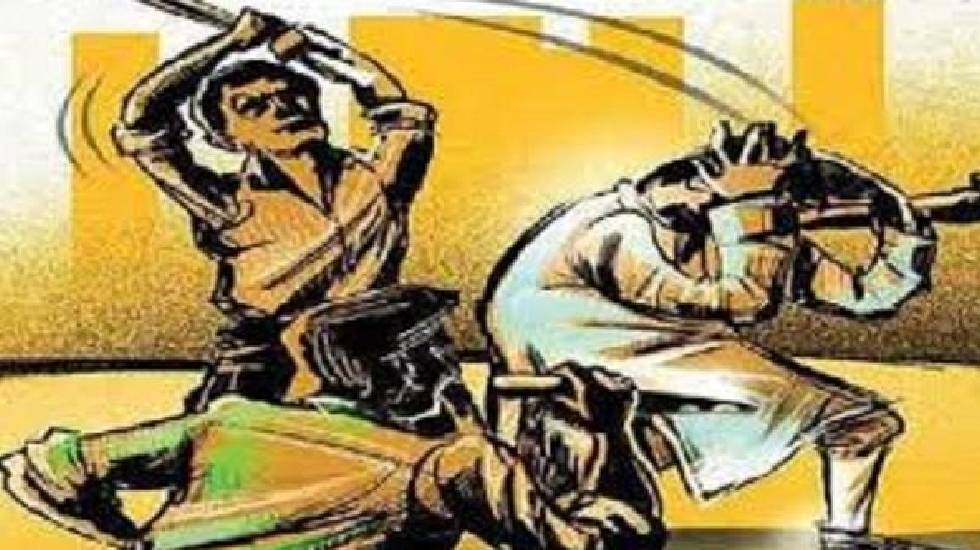 तेंदुकोना : पानी माँगने पर अश्लील गाली गलौच कर फोड़ दिया चाचा... - CG Sandesh