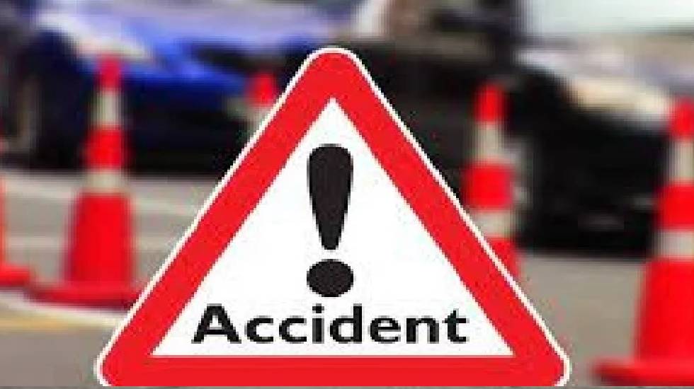 कोमाखान : सड़क दुर्घटना के 7 माह बाद दर्ज कराई रिपोर्ट, ट्रेक... - CG Sandesh