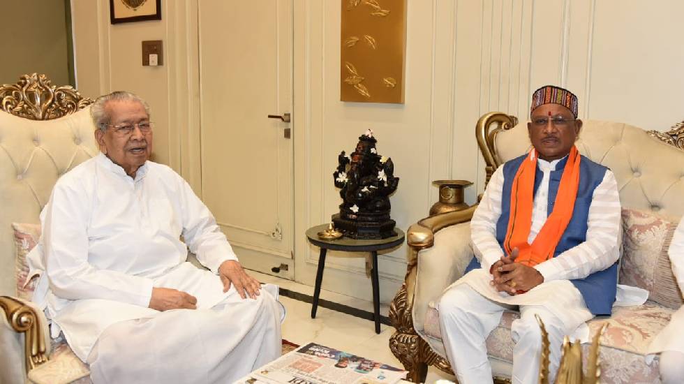 राज्यपाल विश्वभूषण हरिचंदन से मुख्यमंत्री विष्णु देव साय ने ... - CG Sandesh