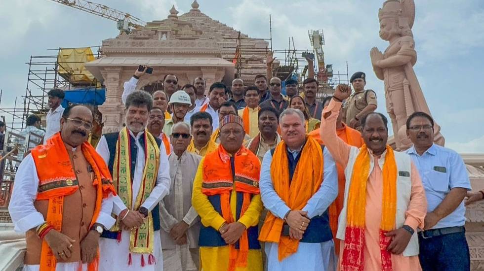 साय कैबिनेट ने अयोध्या धाम में किए श्रीरामलला के दर्शन - CG Sandesh