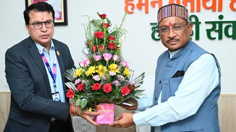 मुख्यमंत्री से एसबीआई के मुख्य महाप्रबंधक चंद्रशेखर शर्मा ने... - CG Sandesh