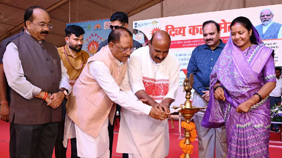 केंद्रीय मंत्री डॉ. वीरेन्द्र कुमार ने रायपुर में दिव्यांगजन... - CG Sandesh