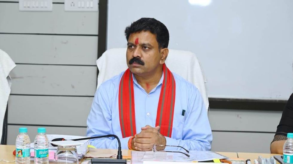 शासन की सभी योजनाएं धरातल पर दें दिखाई : उपमुख्यमंत्री विजय ... - CG Sandesh