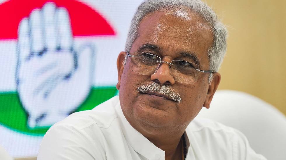 CG : कांग्रेस विधायक देवेंद्र की गिरफ्तारी पर पूर्व सीएम भूप... - CG Sandesh