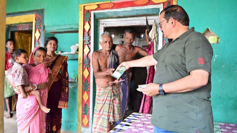 जनमन शिविर बम्हनी में 7 कमार सदस्यों को मौके पर ही मिला नया ... - CG Sandesh