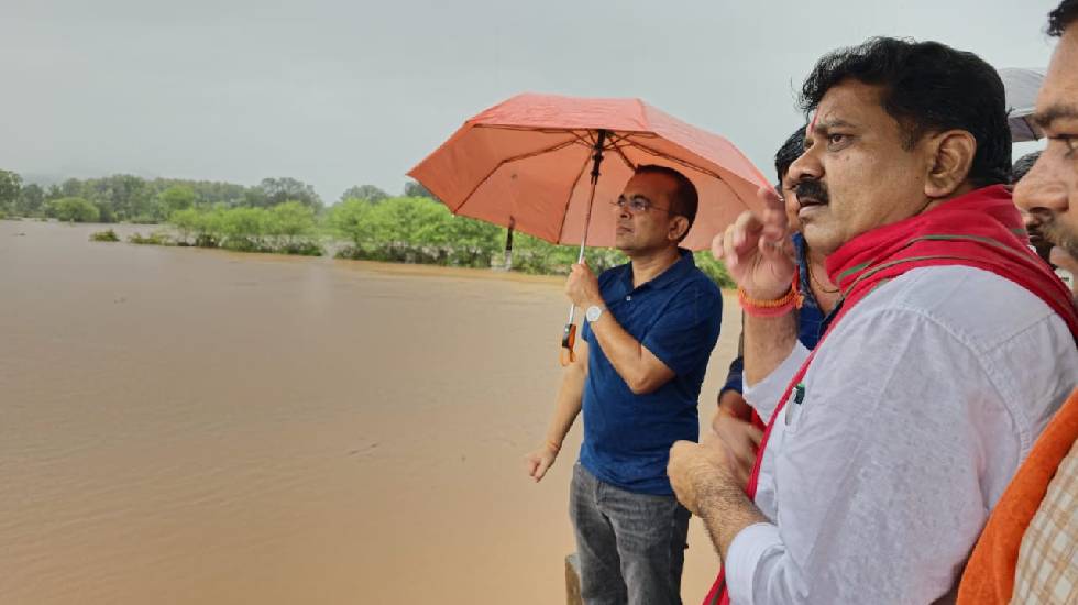 डिप्टी सीएम शर्मा ने कबीरधाम जिले में सुबह बाढ़ प्रभावित क्षे... - CG Sandesh