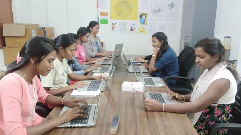 CG : मुख्यमंत्री की सार्थक पहल से छात्राओं की आत्मनिर्भरता क... - CG Sandesh