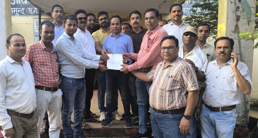 सरायपाली : सीईओ एवं बीईओ को छत्तीसगढ़ टीचर्स एसोसिएशन द्वारा... - CG Sandesh