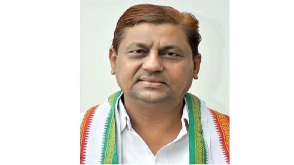 शिक्षक देवेंद्र कुमेटी के आत्महत्या के सुसाइड नोट के आधार पर... - CG Sandesh