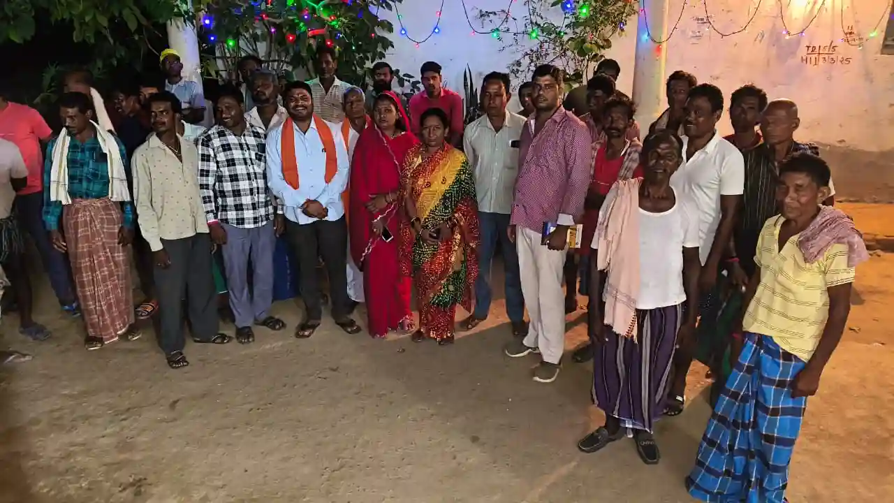 बसना : भाजपा मंडल अध्यक्ष नरेन्द्र यादव के नेतृत्व में बूथ स... - CG Sandesh