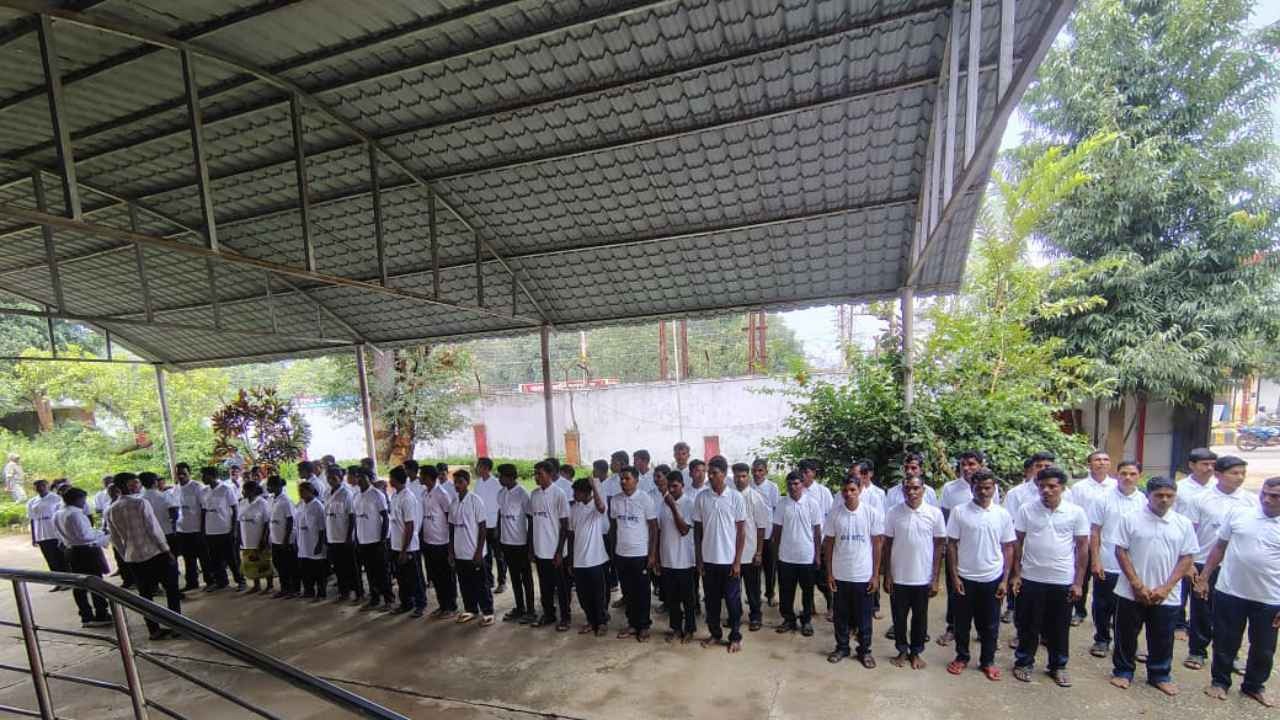 CG ब्रेकिंग : बड़ी सफलता, 64 लाख के 30 इनामी सहित 71 नक्सलियो... - CG Sandesh