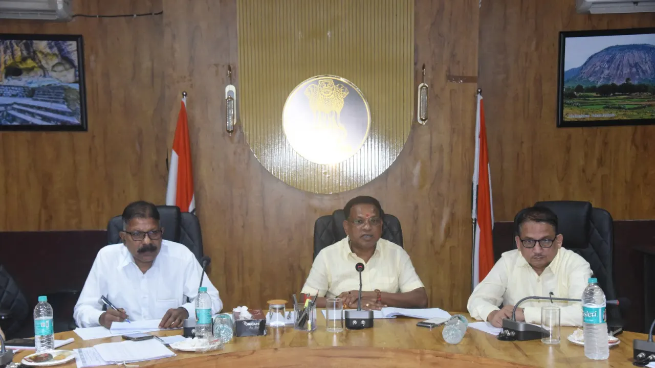 ’किसानों की आय बढ़ाने कृषि के साथ पशुपालन, मत्स्य पालन और उद्... - CG Sandesh