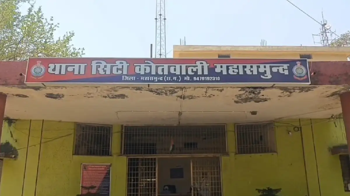 महासमुंद : ओवरटेक करने की बात को लेकर दो युवकों द्वारा लोहे ... - CG Sandesh