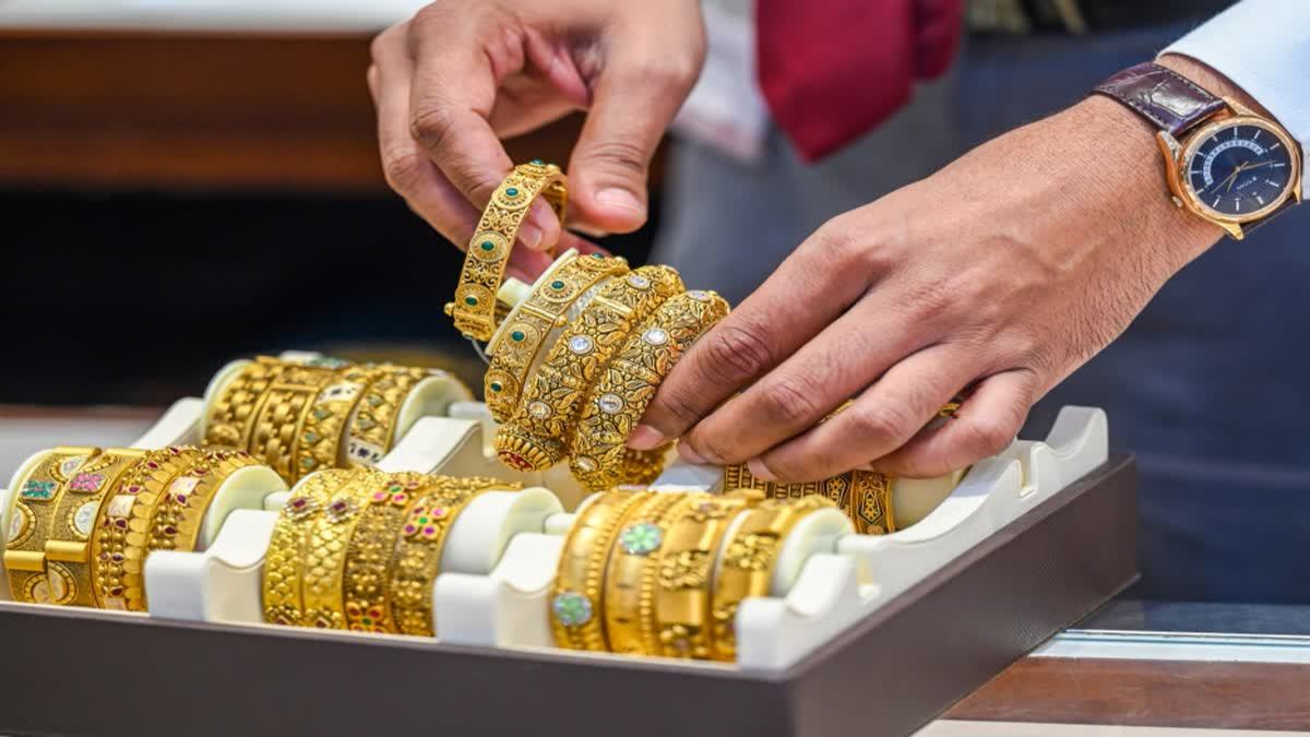 सोना-चांदी के दाम में आज फिर रिकॉर्ड तेजी, गोल्ड 1.50 लाख के... - CG Sandesh