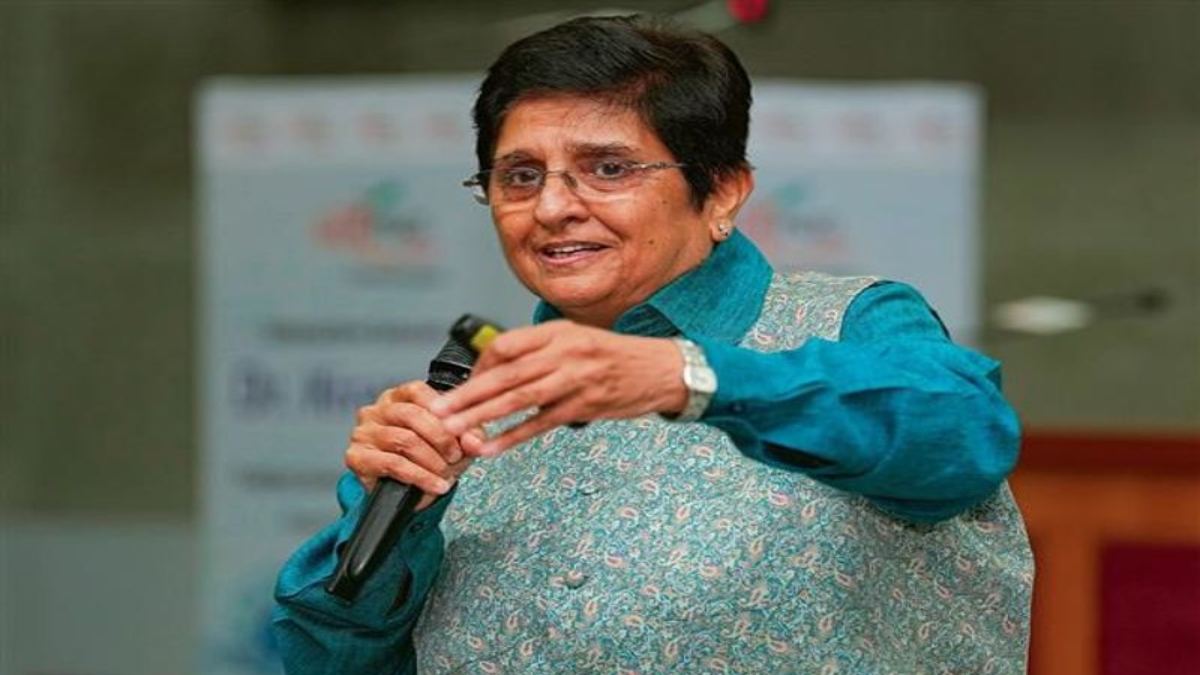 रायपुर में किरण बेदी ने महिलाओं को आत्मनिर्भर बनने का दिया संदेश, कुटीर उद्योग और स्वरोजगार पर दिया जोर