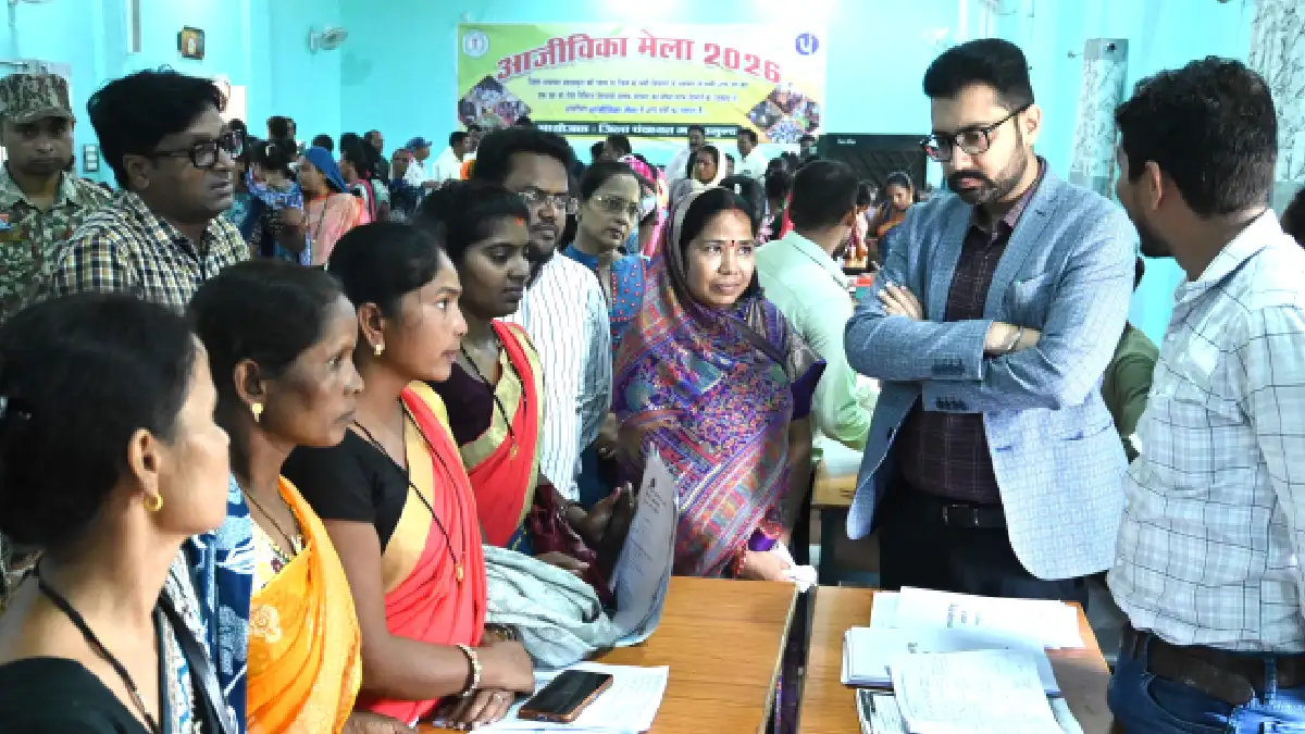महासमुंद : विभागीय स्टॉलों के माध्यम से हितग्राहियों को मिली... - CG Sandesh