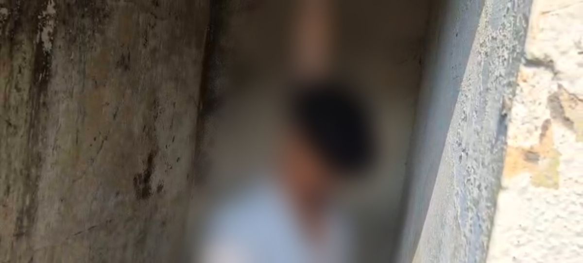 CG: बाथरूम में फंदे पर लटका मिला युवक का शव, संदिग्ध मौत से सनसनी