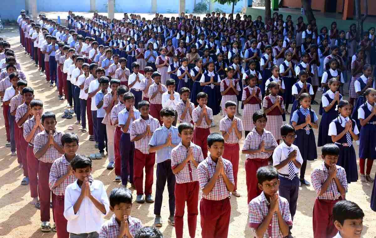 CG : प्रदेश के सभी स्कूलों में राष्ट्रगान, राज्यगीत और भोजन मंत्र होंगे अनिवार्य