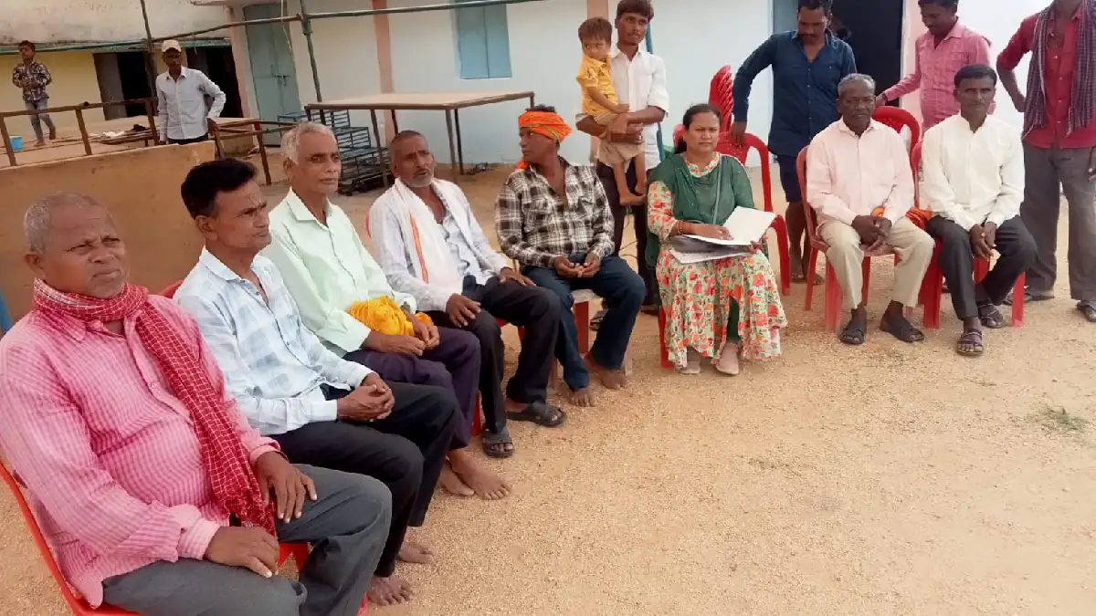 महासमुंद : धान के बदले दलहन, तिलहन, रागी एवं मक्का की खेती अपनाने किसानों को किया गया प्रेरित