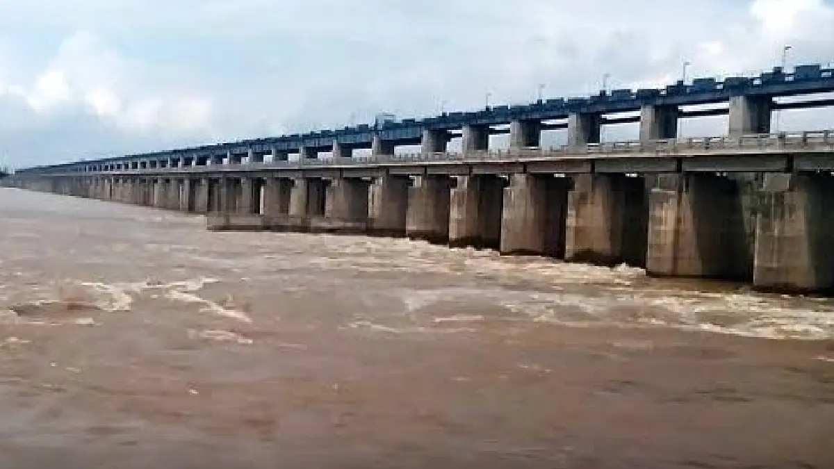 सोनढूर बांध से छोड़ा गया पानी, महासमुंद के महानदी तटीय इलाको... - CG Sandesh