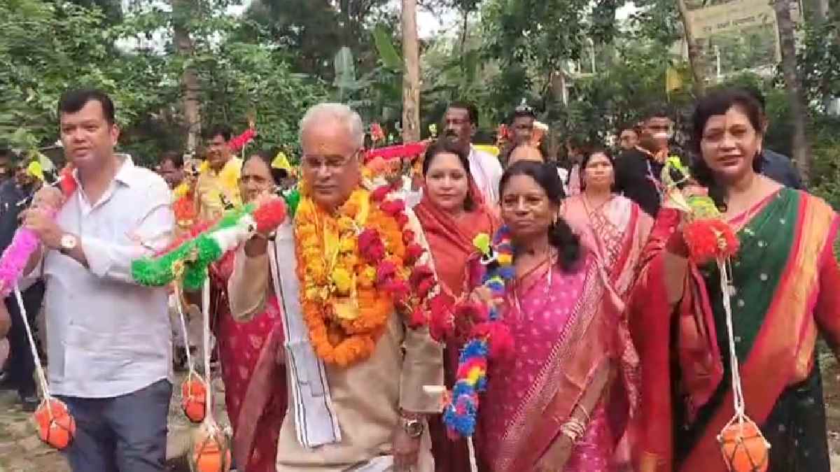 सावन में शिव दरबार पहुंचे भूपेश बघेल, नगरी में भाजपा सरकार प... - CG Sandesh