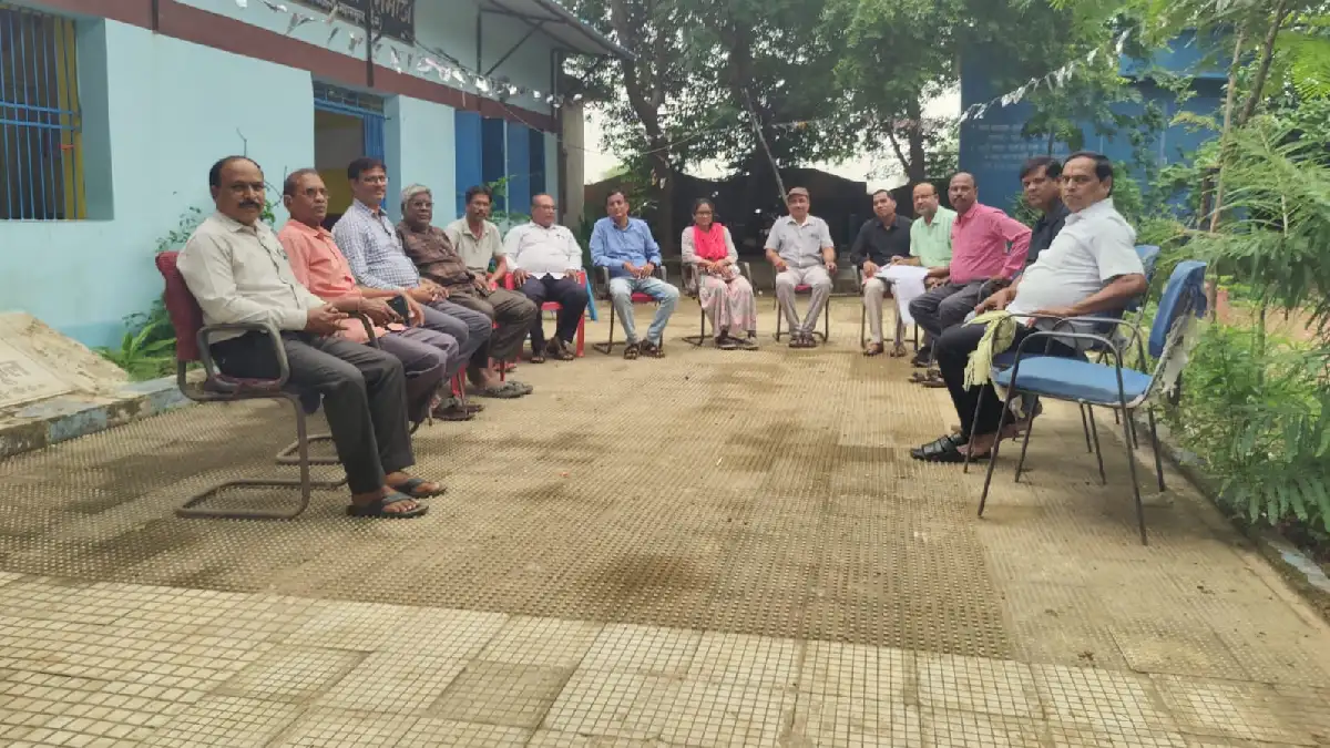 छत्तीसगढ़ शिक्षक संघ, सरायपाली की आवश्यक बैठक में शिक्षकों की समस्याओं व संगठनात्मक विषयों पर चर्चा