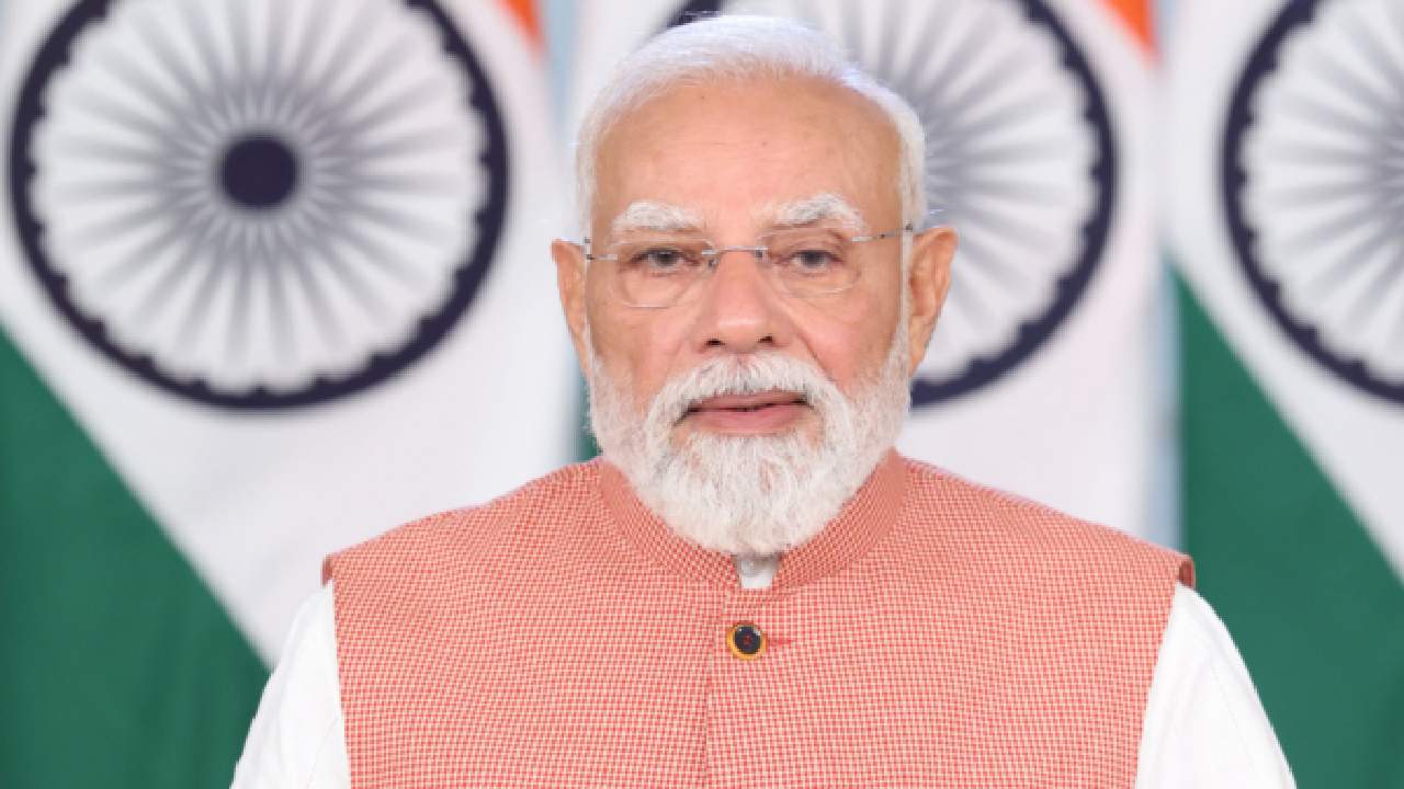 प्रधानमंत्री मोदी ने युवाओं से नफरत और गाली-गलौज से दूर रहने की अपील की