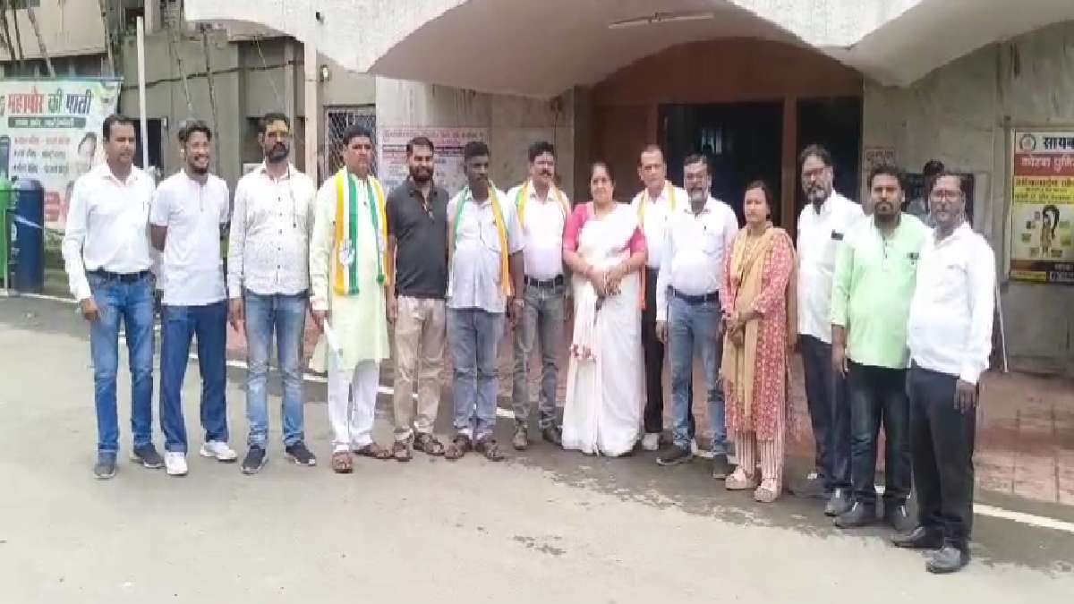 अधिकारियों-कर्मचारियों के समय पर ऑफिस नहीं पहुंचने पर कांग्र... - CG Sandesh