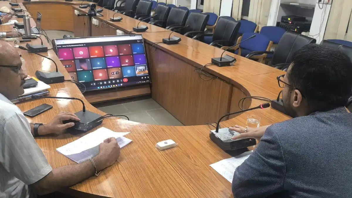 महासमुंद : हर घर तिरंगा अभियान में 9 से 17 अगस्त तक होंगे वि... - CG Sandesh