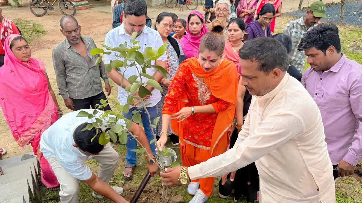 महासमुंद : खट्टीडीह कांपा में महिला सशक्तिकरण से स्वावलंबन क... - CG Sandesh