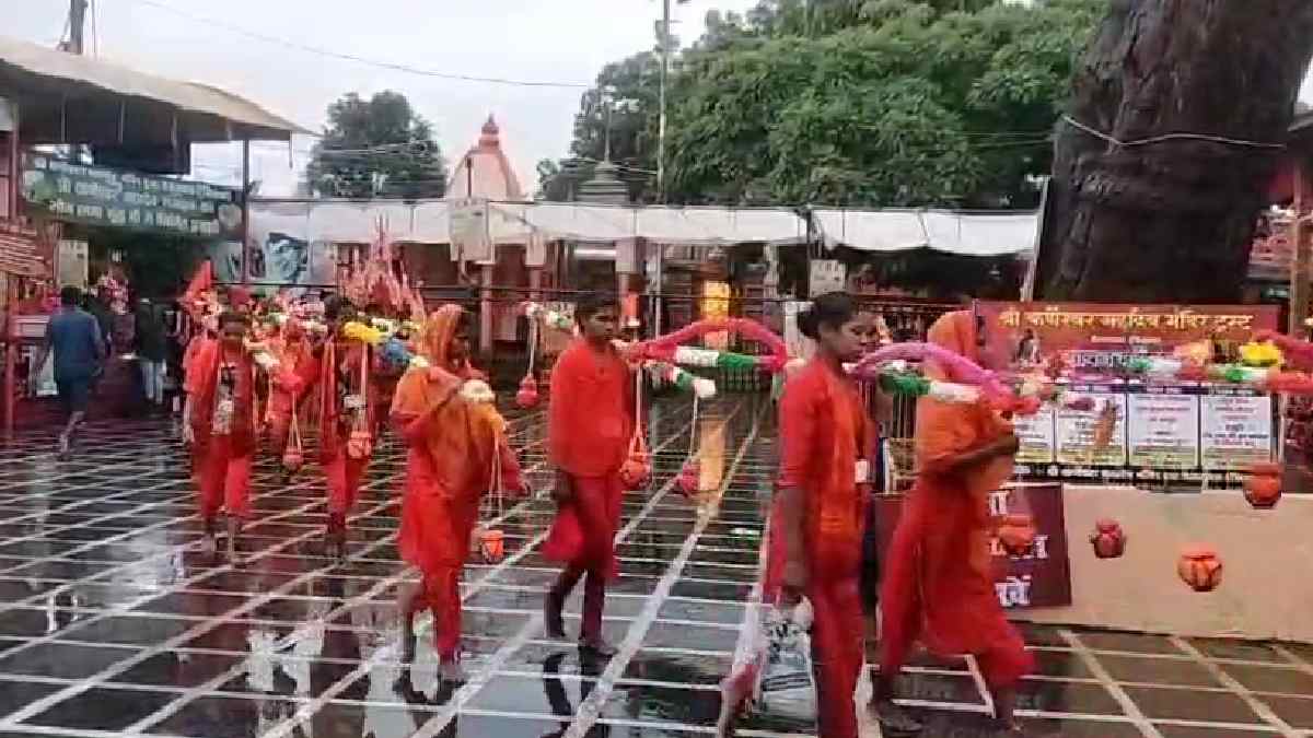 हर-हर महादेव की गूंज से गूंजा कर्णेश्वर धाम, उमड़ा आस्था का ... - CG Sandesh